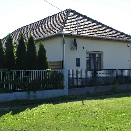 Melody Poroszló